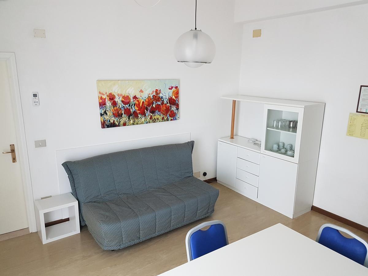 تْشيزيناتيكو Hotel Residence Adriana المظهر الخارجي الصورة